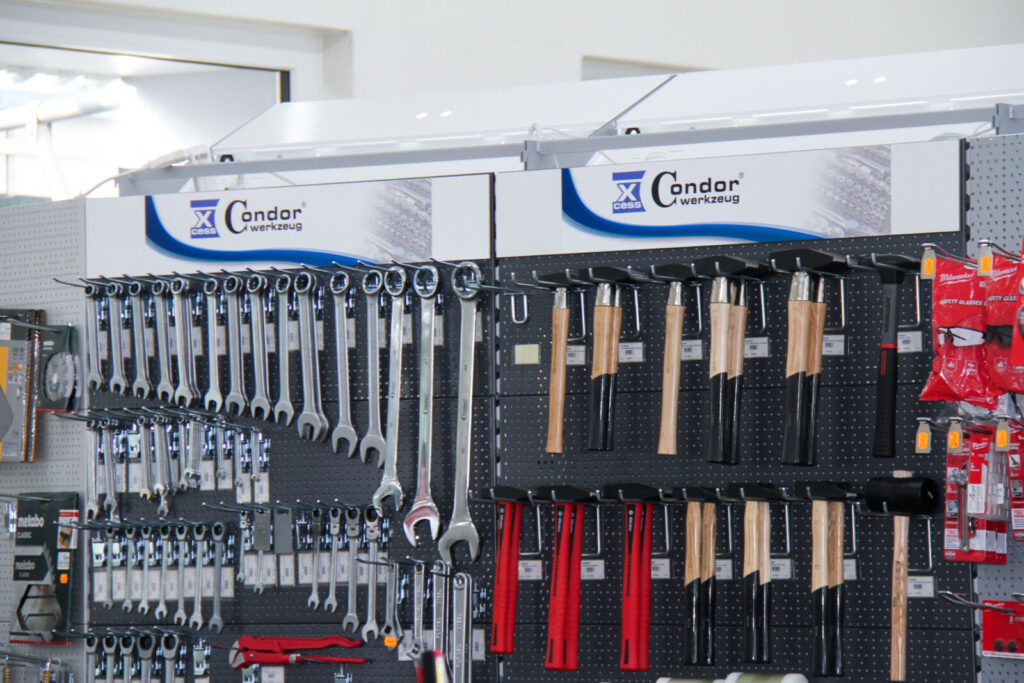 Die Werkzeugpalette von Xcess Condor bei Naegeli Maschinencenter in Aarau